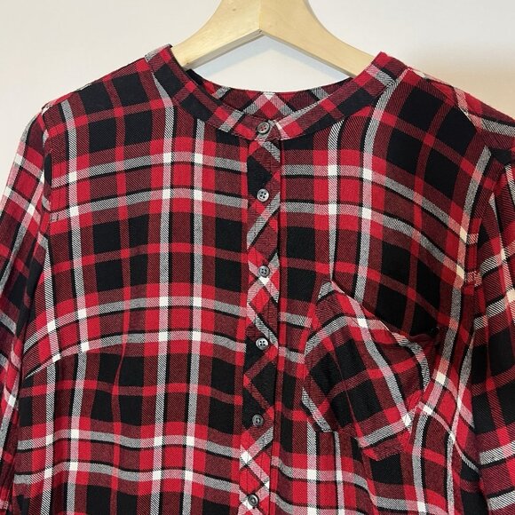 Talbots Women’s Shirt Medium Red Plaid Flannel Button Roll Tab Sleeves Bib Neck - Picture 9 of 10